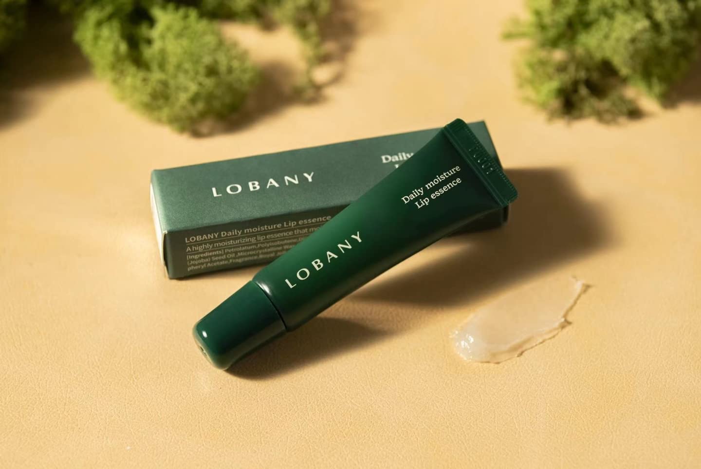 Daily Moisture Lip Essence Lip balm lip gloss Nourishing Soothing Lip Moisturizer for Dry Cracked Lips